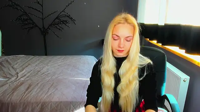 SonnySofia online show from April 29, 5:33 am