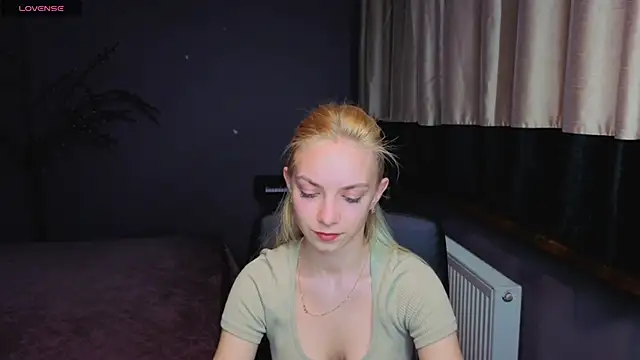 SonnySofia online show from May 8, 5:51 pm