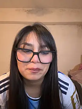 daranoirvc online show from June 27, 6:07 am
