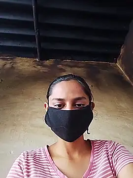 Snapshot of x_priya chatting on April 7, 7:09 am x priya online show from April 7, 7:09 am