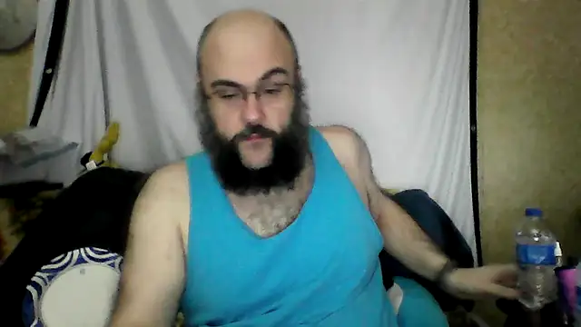BriTheTopBear online show from May 3, 7:47 am