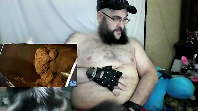 BriTheTopBear online show from June 13, 11:46 pm