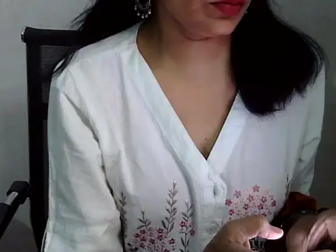 lustybebo online show from April 7, 4:46 am