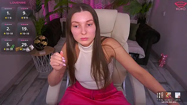 Snapshot of AshleyBaie chatting on April 13, 12:32 pm AshleyBaie online show from April 13, 12:32 pm