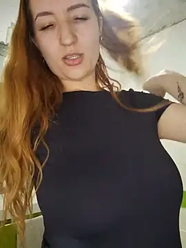 Snapshot of LeonaFox chatting on May 17, 7:10 pm LeonaFox online show from May 17, 7:10 pm