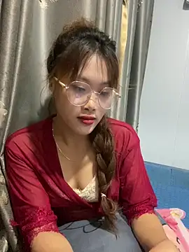 Snapshot of Zoe_X1 chatting on April 16, 7:53 am Zoe X1 online show from April 16, 7:53 am