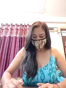 Snapshot of Aliyaa_bhat chatting on April 17, 4:04 am Aliyaa bhat online show from April 17, 4:04 am