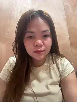 Snapshot of avasofiax chatting on April 7, 1:22 pm avasofiax online show from April 7, 1:22 pm