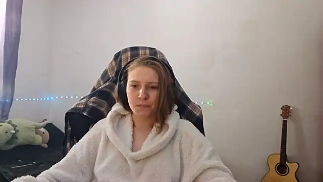 WesleyFrohling online show from April 10, 9:47 am