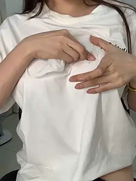 Snapshot of Mon2k-sayhi chatting on April 16, 1:01 pm Mon2k-sayhi online show from April 16, 1:01 pm