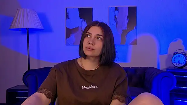 Snapshot of AdrianaToress chatting on June 8, 6:08 pm AdrianaToress online show from June 8, 6:08 pm