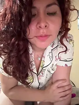 Snapshot of DirtyMerida chatting on April 13, 2:50 am DirtyMerida online show from April 13, 2:50 am