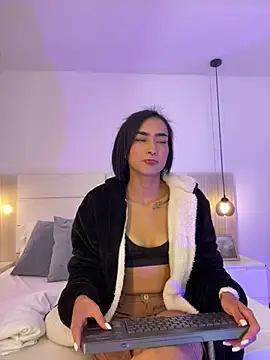 Snapshot of dhalia_lux_ chatting on April 24, 1:41 am dhalia lux online show from April 24, 1:41 am