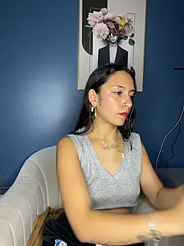 DulceLatinaxo online show from April 8, 8:20 pm