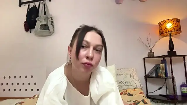 Snapshot of Evelyn_Charm chatting on April 15, 1:51 pm Evelyn Charm online show from April 15, 1:51 pm