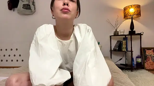 Snapshot of Evelyn_Charm chatting on April 16, 2:29 pm Evelyn Charm online show from April 16, 2:29 pm