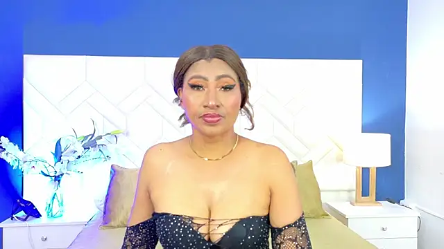 Snapshot of Kiara_Parker_ chatting on July 5, 8:16 pm Kiara Parker online show from July 5, 8:16 pm