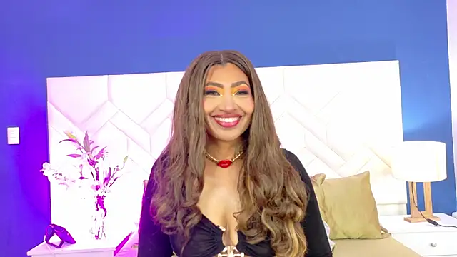 Snapshot of Kiara_Parker_ chatting on July 8, 8:02 pm Kiara Parker online show from July 8, 8:02 pm