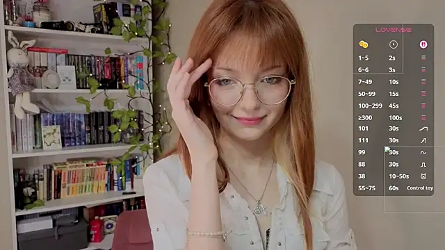 Lilyrin online show from May 19, 8:15 pm