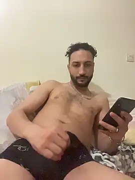 Snapshot of legende59 chatting on May 13, 11:44 pm legende59 online show from May 13, 11:44 pm