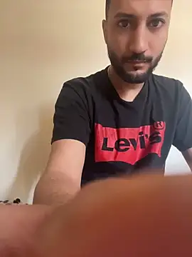 Snapshot of legende59 chatting on May 14, 12:01 pm legende59 online show from May 14, 12:01 pm