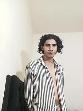 Snapshot of Alex_rose777 chatting on April 9, 9:20 pm Alex rose777 online show from April 9, 9:20 pm