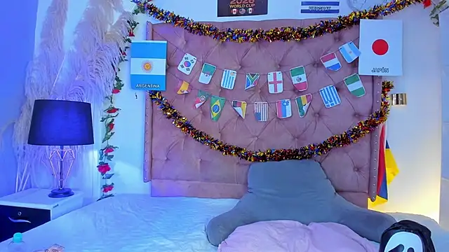 ROSELEI  online show from July 6, 4:31 am