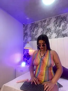Snapshot of Lyaa_606 chatting on April 9, 11:37 am Lyaa 606 online show from April 9, 11:37 am