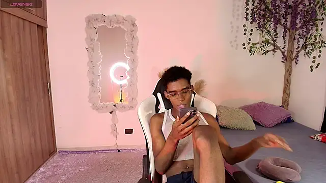 IamAndrey online show from June 2, 11:29 pm