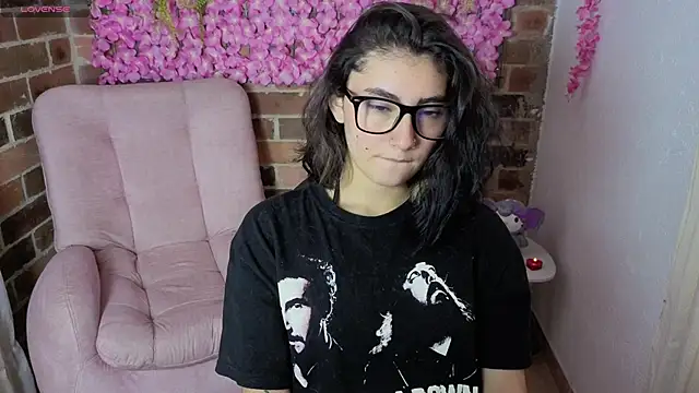 Snapshot of darknesscosplayer56 chatting on April 7, 7:58 pm darknesscosplayer56 online show from April 7, 7:58 pm