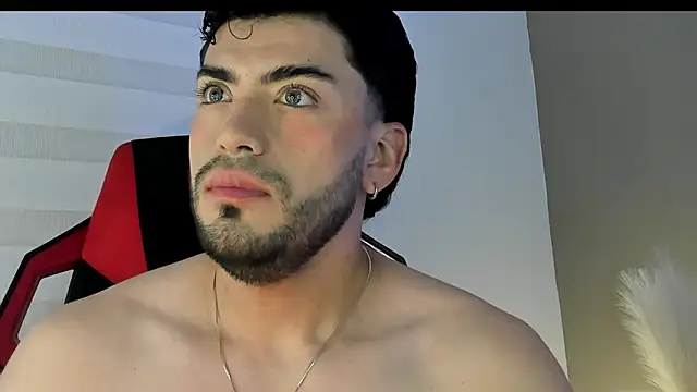 Snapshot of Alexander_Diazz chatting on April 15, 1:51 pm Alexander Diazz online show from April 15, 1:51 pm