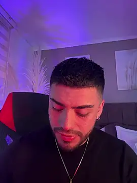 Snapshot of Alexander_Diazz chatting on July 15, 1:55 am Alexander Diazz online show from July 15, 1:55 am