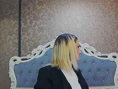 Ivy Quin online show from April 23, 4:03 am