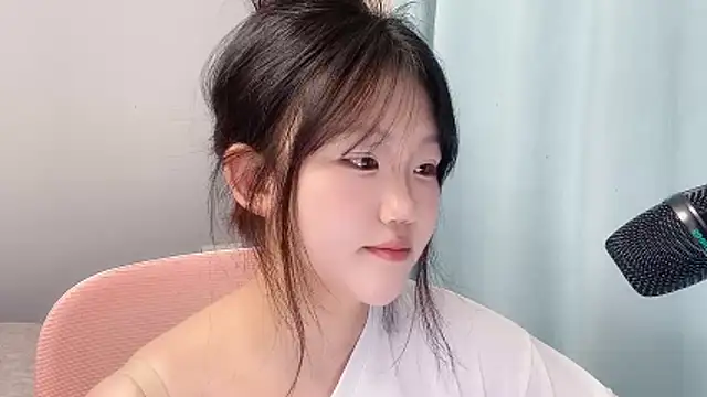 Snapshot of Lilababy00 chatting on April 21, 2:56 pm Lilababy00 online show from April 21, 2:56 pm