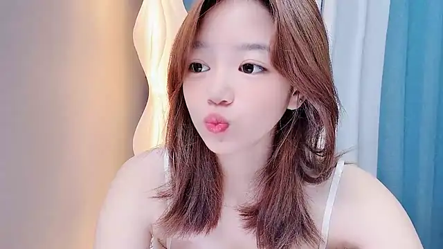 Lilababy00 online show from July 6, 4:09 am
