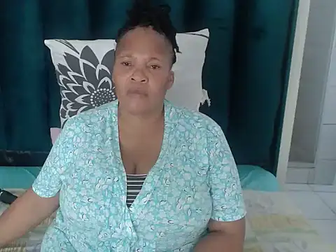 Snapshot of CaramelMelons78 chatting on April 12, 9:03 am CaramelMelons78 online show from April 12, 9:03 am