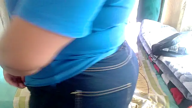 Snapshot of CaramelMelons78 chatting on April 30, 11:38 am CaramelMelons78 online show from April 30, 11:38 am