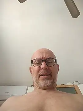 Snapshot of Rubicon_man chatting on April 29, 9:13 am Rubicon man online show from April 29, 9:13 am