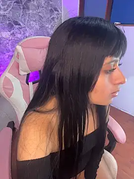 Snapshot of anni99_ chatting on April 9, 1:27 pm anni99 online show from April 9, 1:27 pm