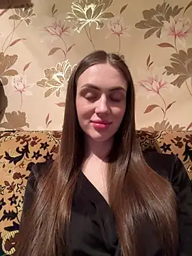 Snapshot of AlinaLove3213 chatting on April 15, 6:04 pm AlinaLove3213 online show from April 15, 6:04 pm