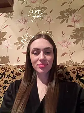 Snapshot of AlinaLove3213 chatting on April 16, 6:09 pm AlinaLove3213 online show from April 16, 6:09 pm