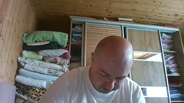 Snapshot of Luceriusbigass chatting on June 21, 10:18 am Luceriusbigass online show from June 21, 10:18 am