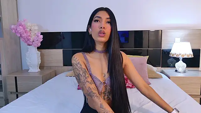 Snapshot of AlissonRossi chatting on May 12, 11:18 am AlissonRossi online show from May 12, 11:18 am