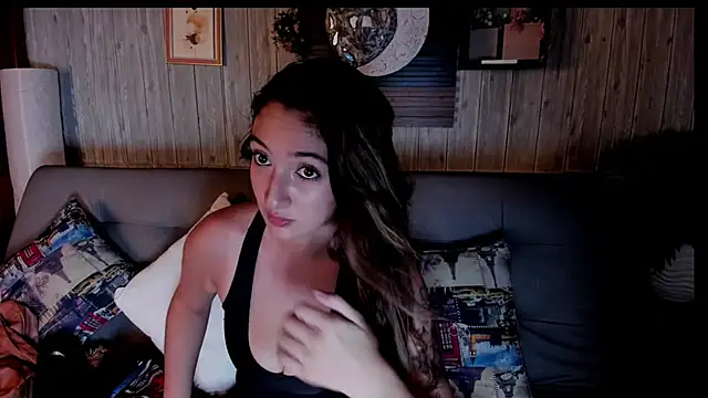 Snapshot of Alucarda666 chatting on July 17, 10:03 pm Alucarda666 online show from July 17, 10:03 pm