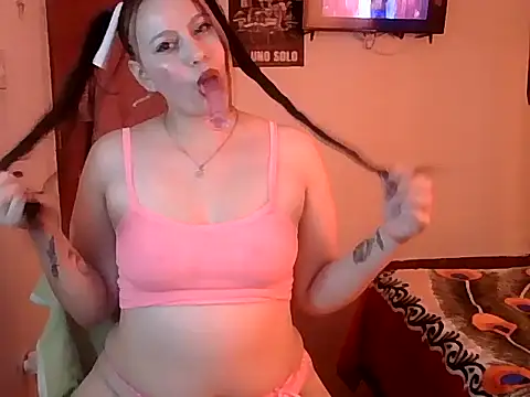 Snapshot of Keyangels chatting on April 13, 5:40 pm Keyangels online show from April 13, 5:40 pm