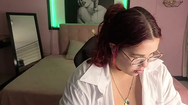 Snapshot of Sweet_cat_t chatting on July 5, 5:36 am Sweet cat t online show from July 5, 5:36 am