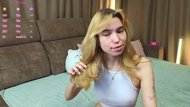 Snapshot of _capybara_0_0 chatting on May 26, 10:28 pm capybara 0 0 online show from May 26, 10:28 pm