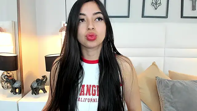 Snapshot of Melody__blake chatting on April 19, 12:04 pm Melody blake online show from April 19, 12:04 pm