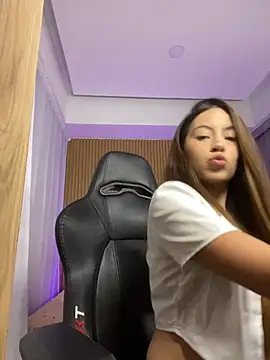 Snapshot of Ambar_Zaf chatting on May 21, 1:12 am Ambar Zaf online show from May 21, 1:12 am