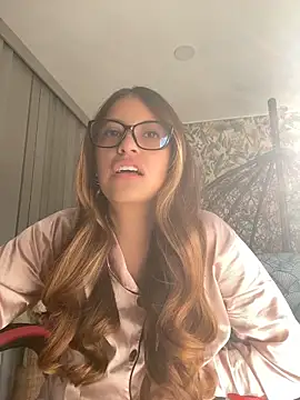 Snapshot of Ambar_Zaf chatting on May 28, 12:02 pm Ambar Zaf online show from May 28, 12:02 pm